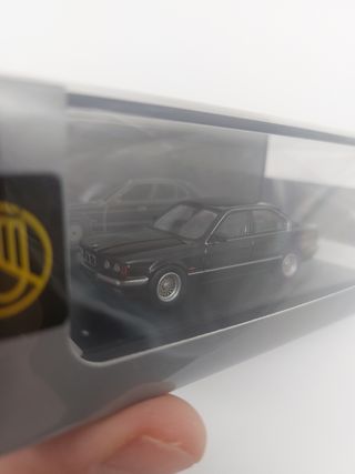 BMW E34 5 Serie 1/64 DCM