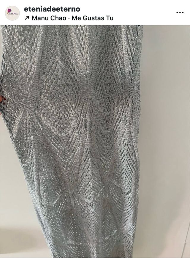 Vestido crochet plateado largo