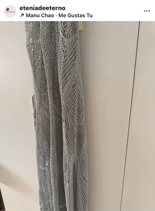 Vestido crochet plateado largo