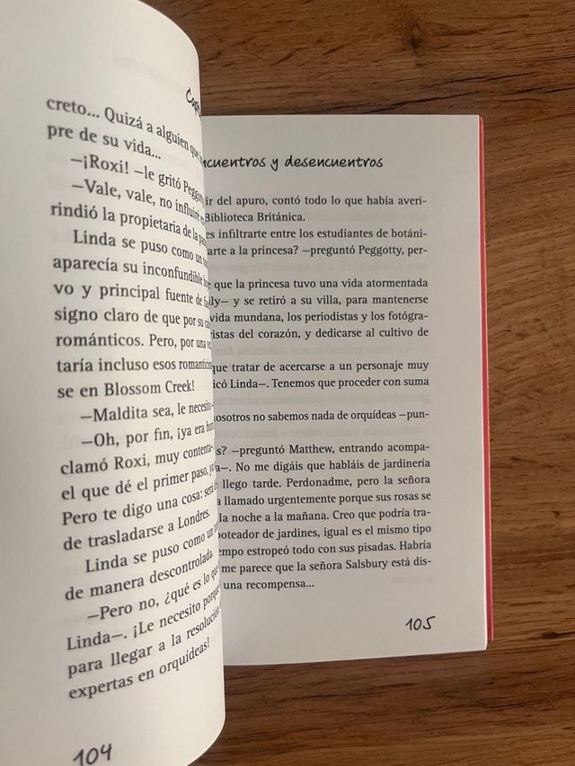 Libro "me, mum & mystery" Ed. Español