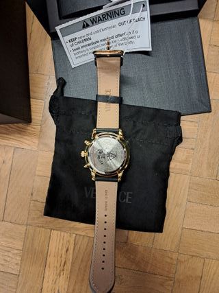 Reloj Versace Cronógrafo 44mm - Dorado y negro