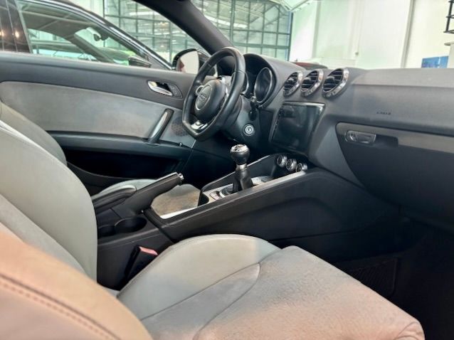 AUDI TT COUPE 1.8 TFSI S LINE EDITION
