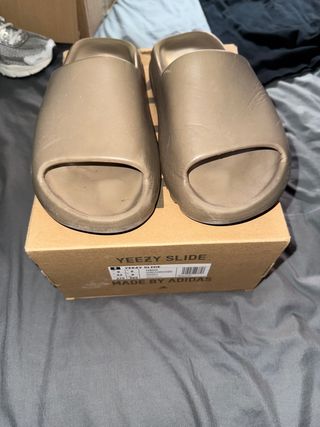 Chanclas Yeezy Slide Marrón - Talla 9