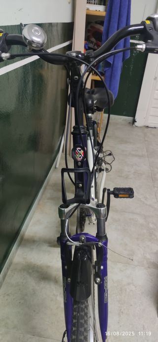 Bicicleta Monty Trekking-5, <100km. Recoger. 