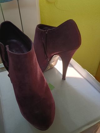 Botines tacón  moradas