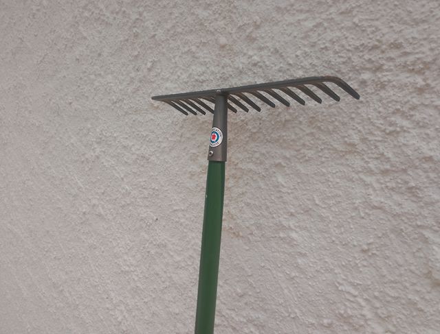 Rastrillo jardín - Invivo