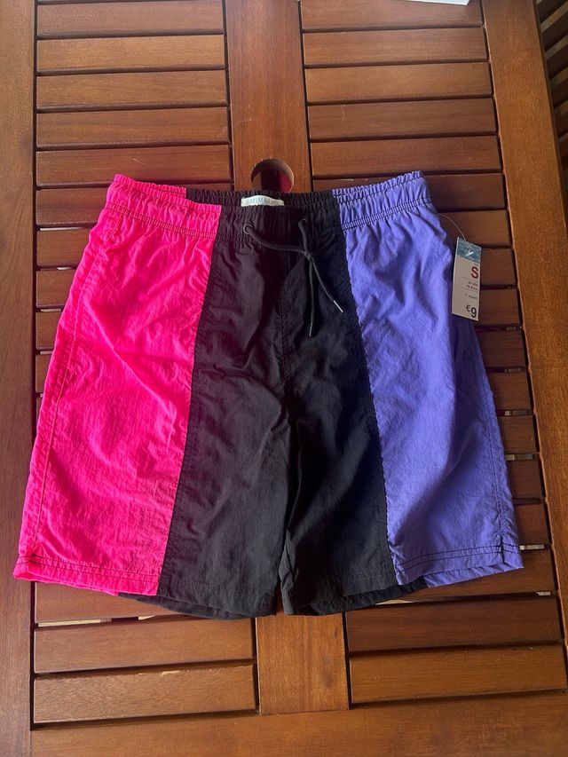 Bañador Primark retro tricolor.