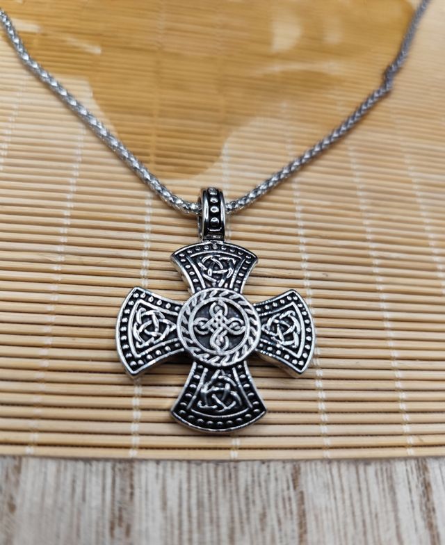 Colar Cruz Céltica - Prata Oxidada