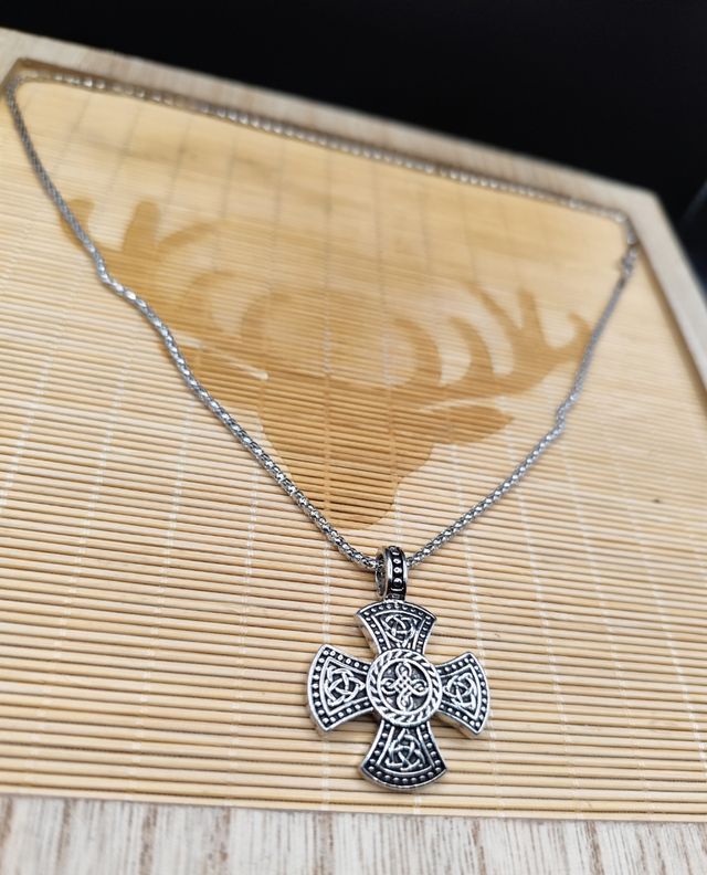 Colar Cruz Céltica - Prata Oxidada