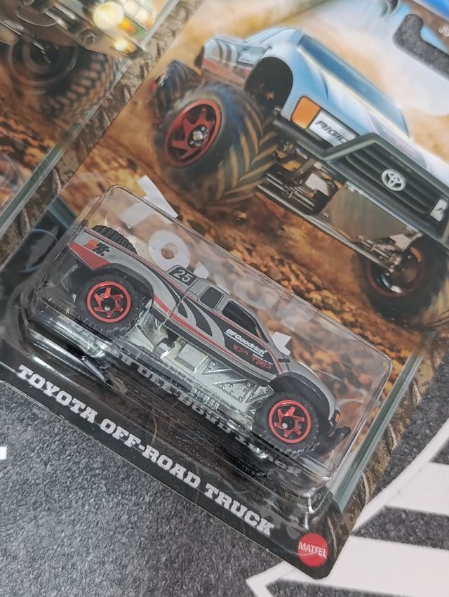 Hot Wheels silver Series Toyota Trucks - 5 coches