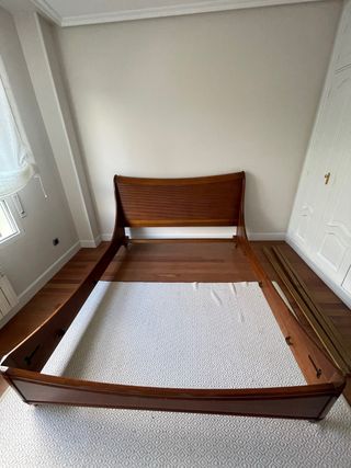 Cabecero cama clásico madera. 