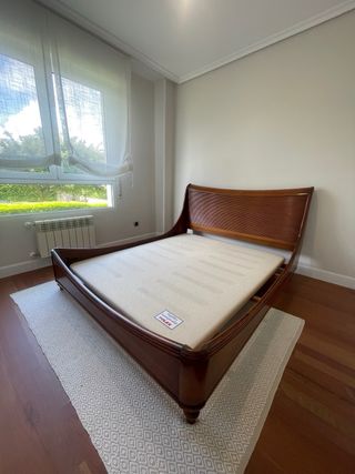 Cabecero cama clásico madera. 