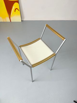 Silla postmoderna Savonalora