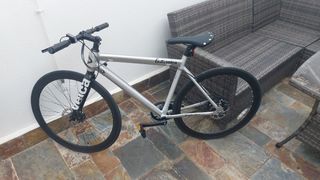 Bicicleta eléctrica VELCA GATA