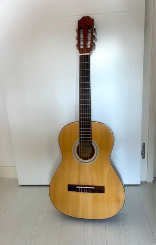Guitarra clásica Sonora usada