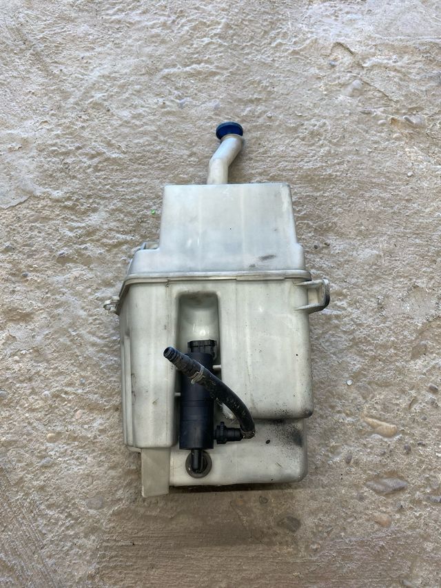Depósito limpiaparabrisas Toyota Avensis 2006