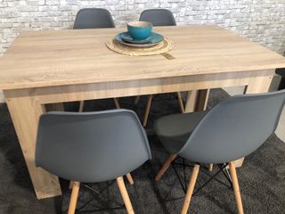 Mesa Comedor + 4 Sillas Grises