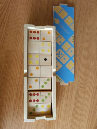 Dominó clásico de madera