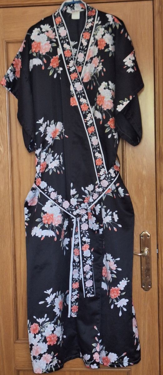 Kimono floral negro | Talla 48