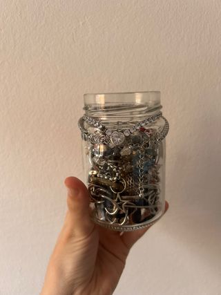 “Mystery Jewelry Jar” Bote con Joyas Variadas