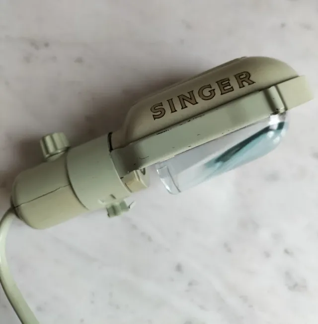 Lampara Singer vintage para maquina coser