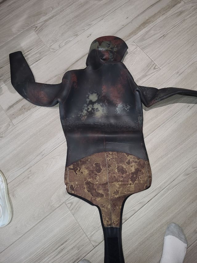 Chaleco chicle Leroi camuflaje