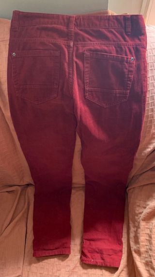 Pantalones pana rojos dmb