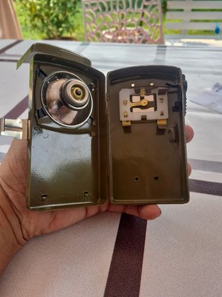 Linterna militar antigua