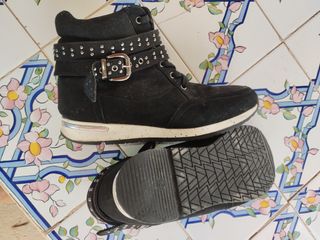 Botines deportivos Inside 39 negros