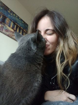 Cuidadora de perros y gatos