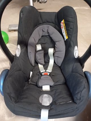 2 Maxi-Cosi Cabriofix + sacos Tuc Tuc