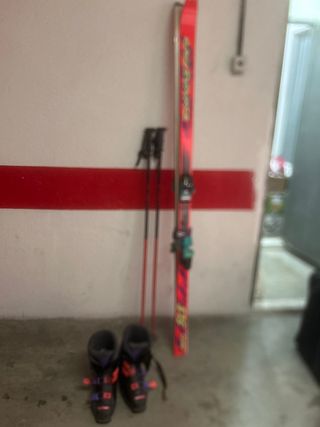 Esquís, botas y bastones