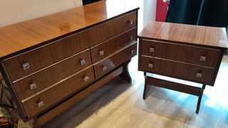 Cómoda madera 5 cajones +mesita de noche  de regal