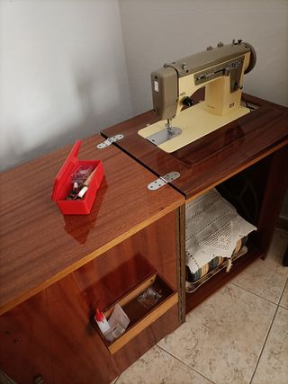 Máquina coser Alfa 475 + mueble