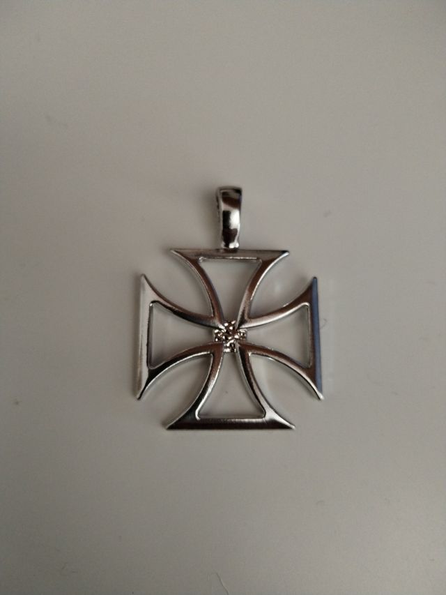 Ciondolo Croce Celtica Argentata