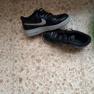Nike Air Force 1 - zapatillas negras