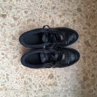 Nike Air Force 1 - zapatillas negras