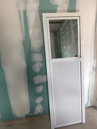 Puerta aluminio blanca - Nueva
