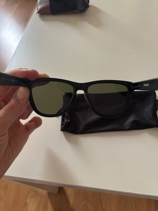 Hawkers Gafas Sol - Negras/Moradas