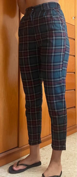 Pantalones Bershka cuadros estilo tartán