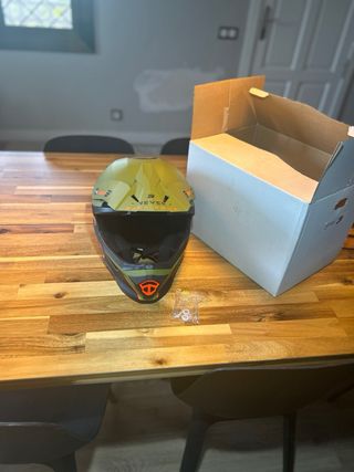 Casco Shot motocross: nuevo