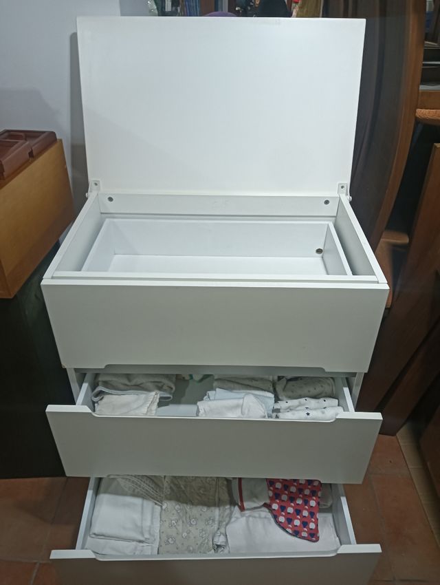 Cómoda blanca de madera - 3 cajones