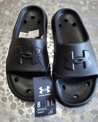 Chanclas negras unisex. Under Armour - Talla 39