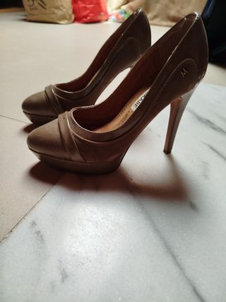 Tacones beige Mariamare - talla 36
