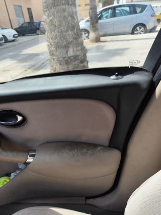 Rover 75 para reparar