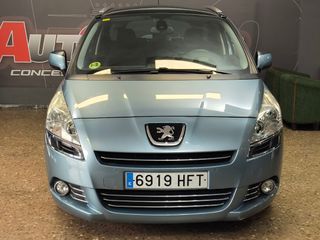 Peugeot 5008 2011