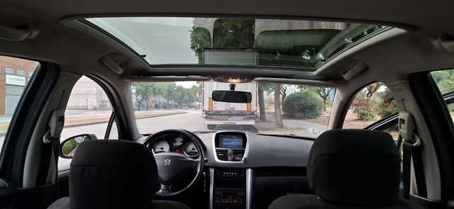 Peugeot 207 - Veicolo