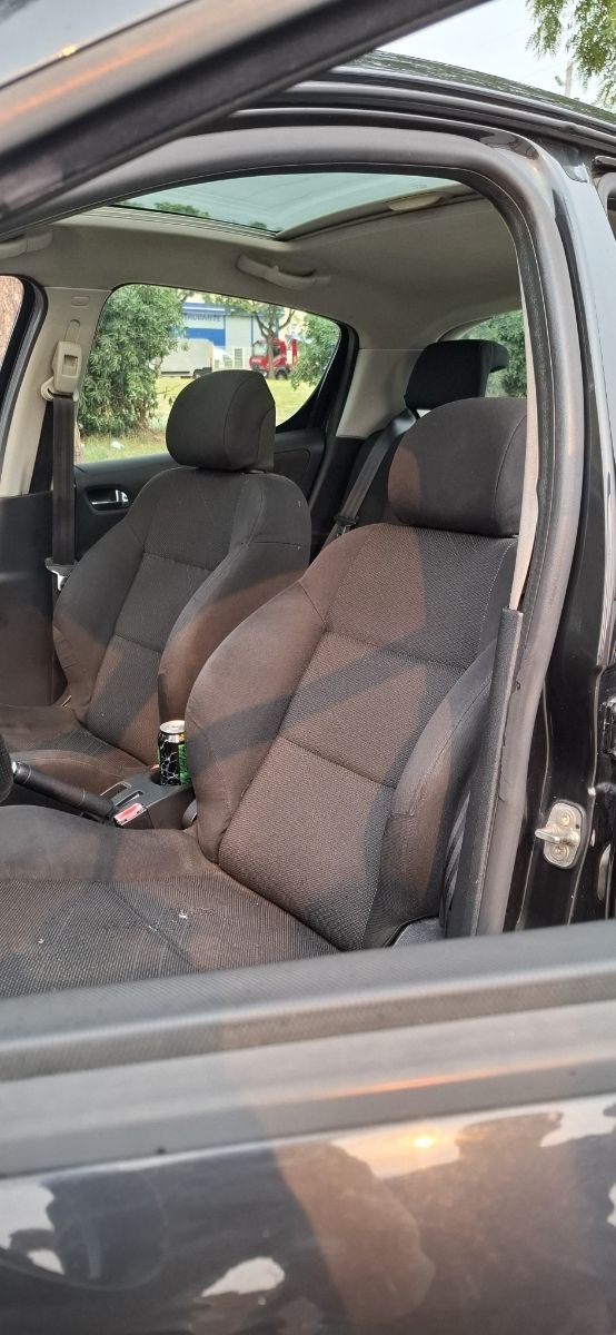 Peugeot 207 - Veicolo