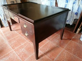 Escritorio madera antiguo