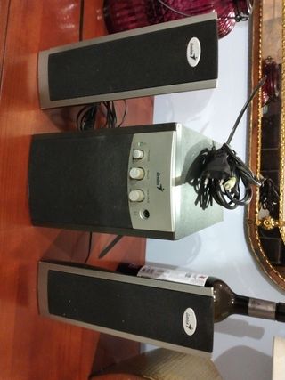 Altavoces Genius 2.1 - sonido nítido